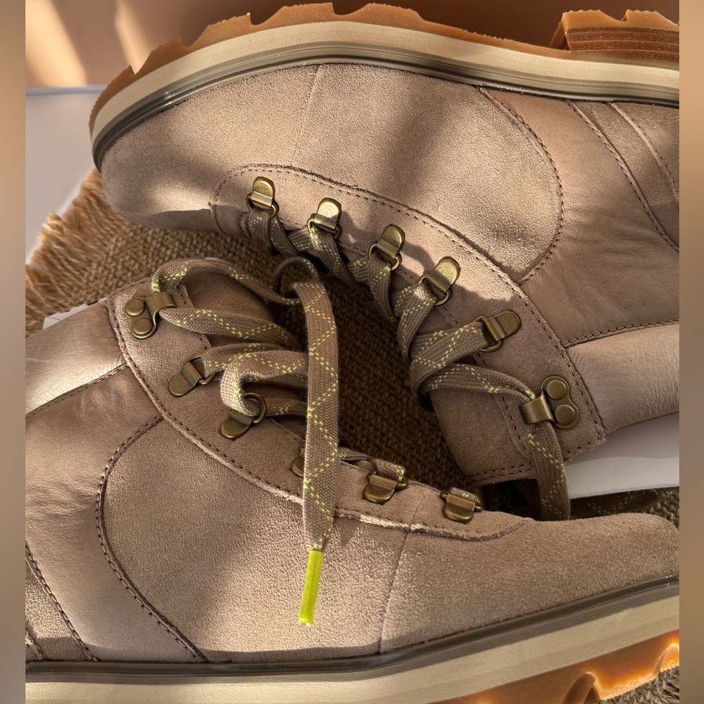 Sorel Taupe Suede Lace-Up Hiking Boots
